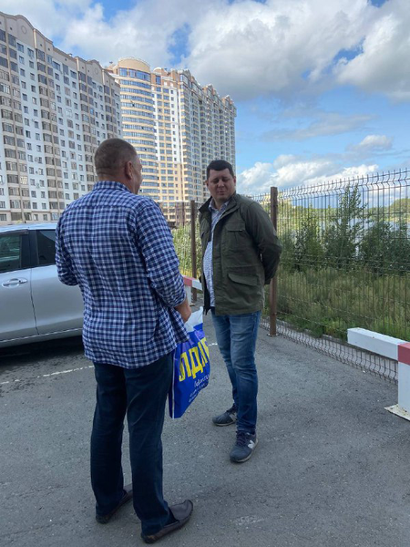 Алтайское Региональное отделение поздравило военного пенсионера с днем офицера