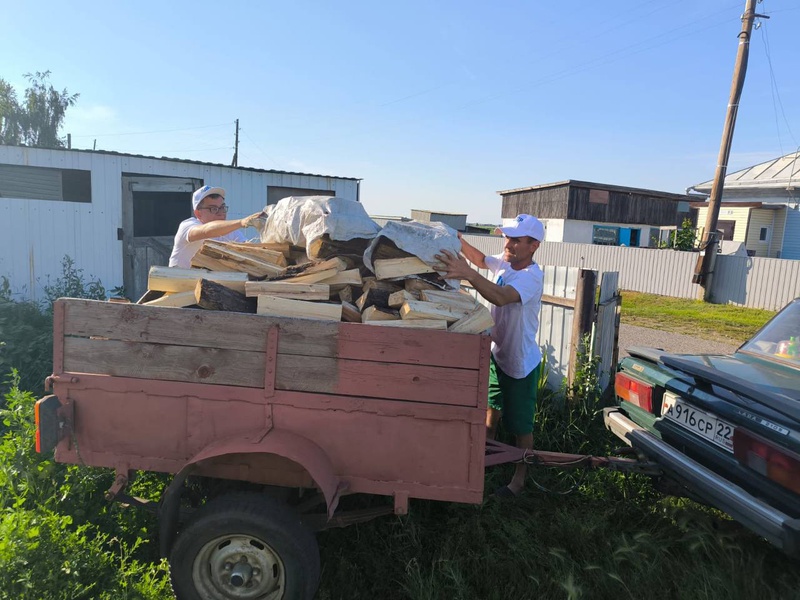 Партийцы в Алтайском крае помогли участнику СВО