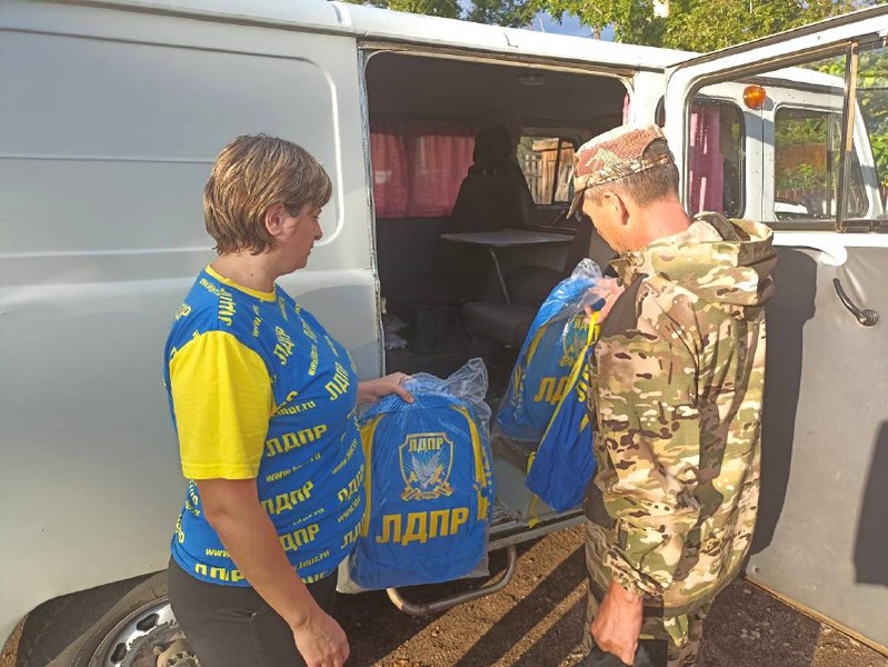 Партийцы из Рубцовского района помогли регионам в рамках акции «Школьный портфель»