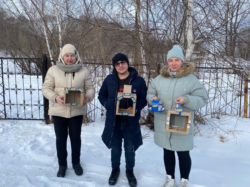 Поможем зимующим птицам вместе!