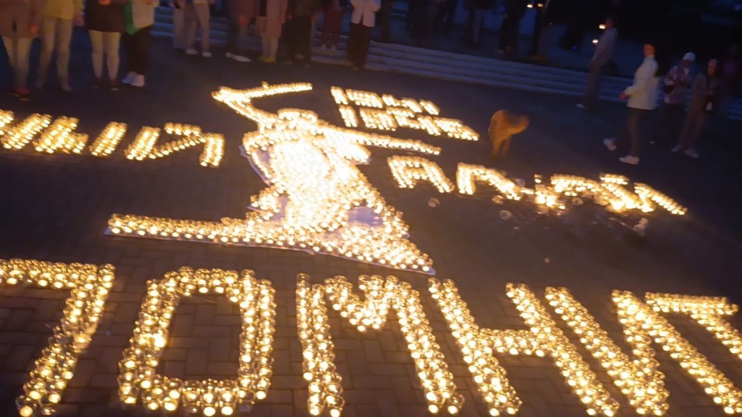 Молодежь ЛДПР присоединилась ко Дню памяти и скорби в Горно-Алтайске