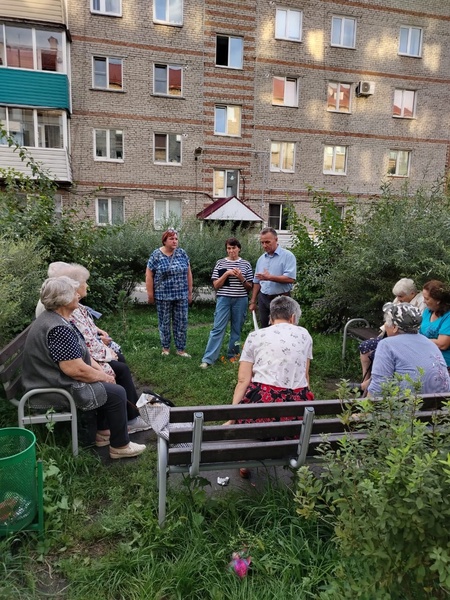 Александр Кириллов и Мария Демина провели встречу с избирателями 