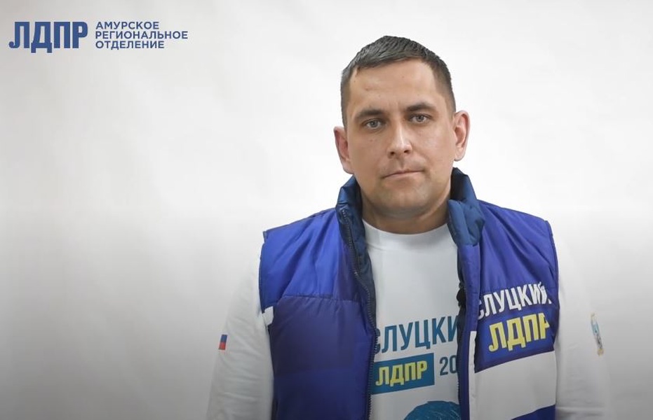Владимир Сокольников поздравил амурчан с Днем Победы