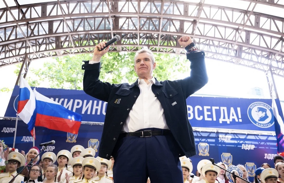 ЛДПР за бесплатное горячее питание для всех школьников