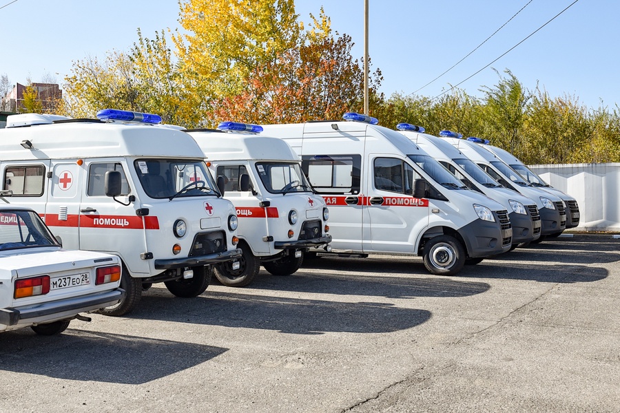 В больницы Приамурья передали 13 новых автомобилей скорой помощи