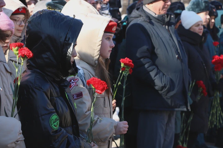 В День памяти о россиянах, исполнявших служебный долг за пределами Отечества прошел митинг и возложение цветов