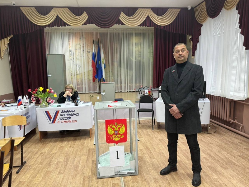 Депутат городской Думы от ЛДПР Гурам Шишниашвили проголосовал