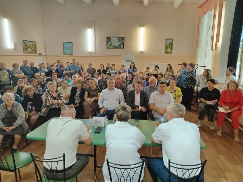 Сколько воды утекло? Депутат Щербаков принял участие в сельском сходе
