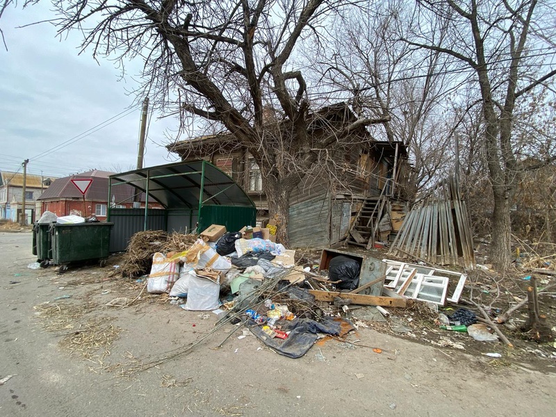 В ЛДПР возмущены состоянием мусорных площадок в центре Астрахани