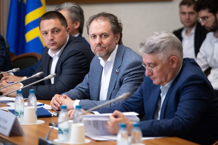 Поездки спортсменов на соревнования нужно финансировать из федбюджета, ‒ Сысоев