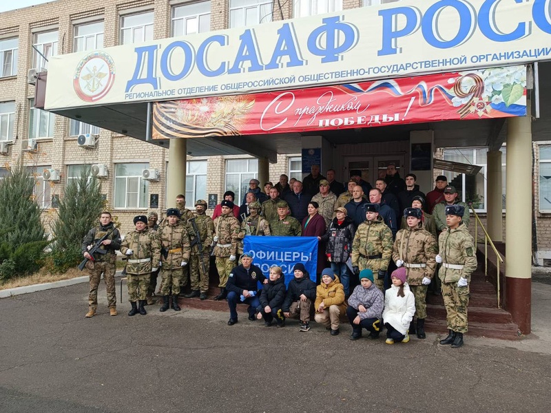 Астраханская ЛДПР приняла участие в открытии мемориальной доски в честь Вячеслава Елизарова