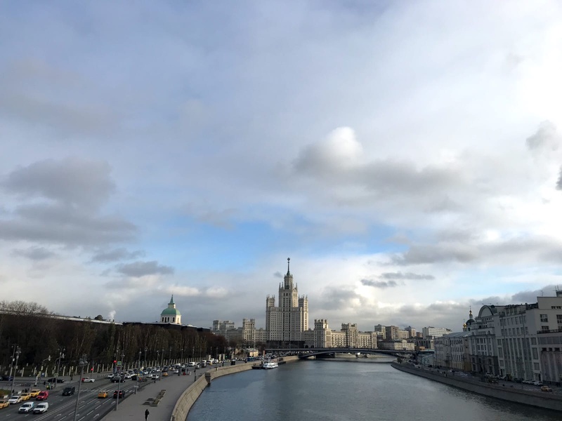 Внимание, астраханские выпускники! Вас ждут в Университете мировых цивилизаций имени В. Жириновского