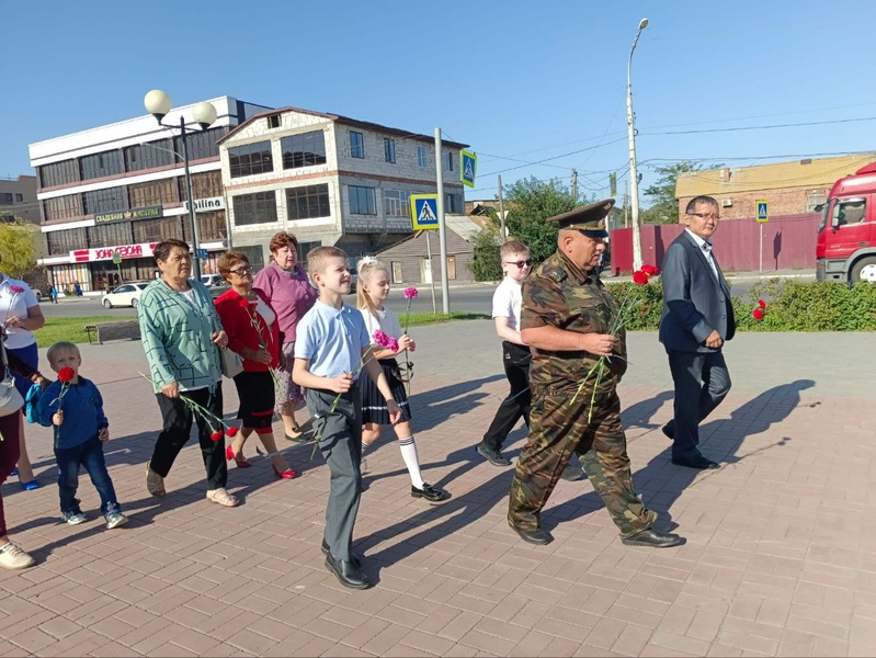 Астраханские чиновники не смогли запретить людям почтить память защитников Отечества