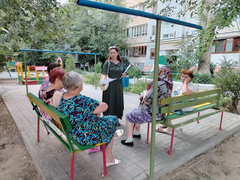 Активист ЛДПР составит карту сухих деревьев в Юго-Востоке-2