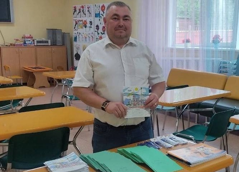 Николай Леушин принял участие в акции «Собери ребёнка в школу»