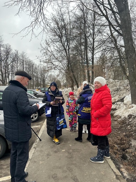 В ТиНАО прошла встреча с жителями поселка Первомайское