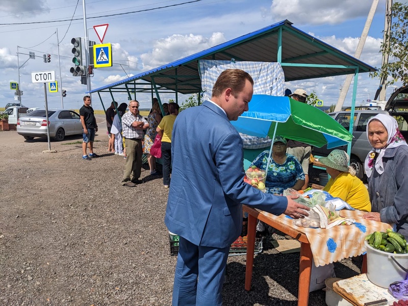 Депутат Госсобрания Курултая Дмитрий Иванов встретился с дачниками
