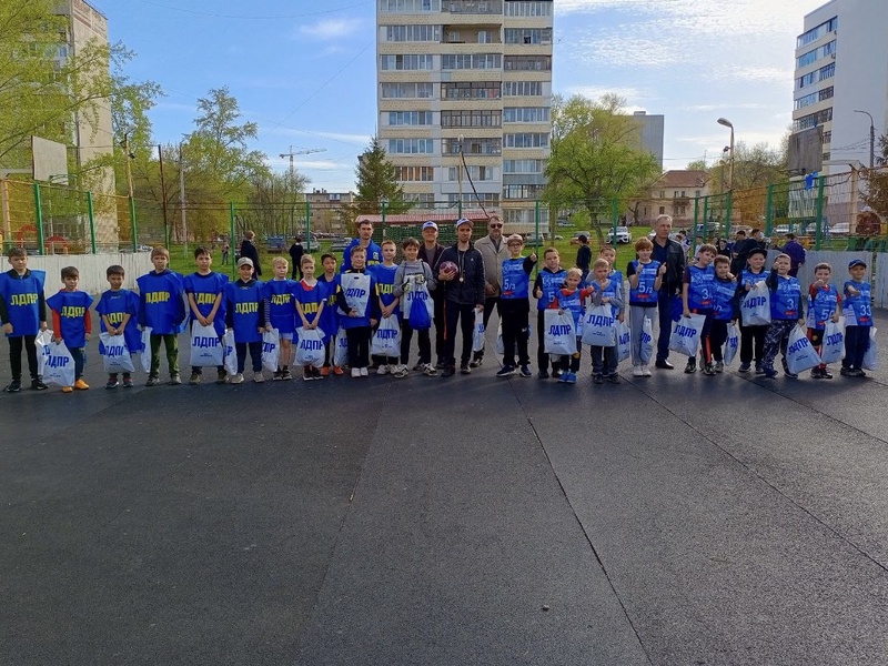 Турнир по футболу провели башкирские партийцы в Первомай