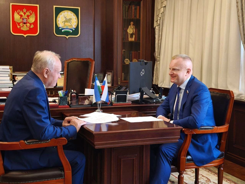 Иван Сухарев встретился с Председателем Курултая Республики Башкортостан Константином Толкачевым