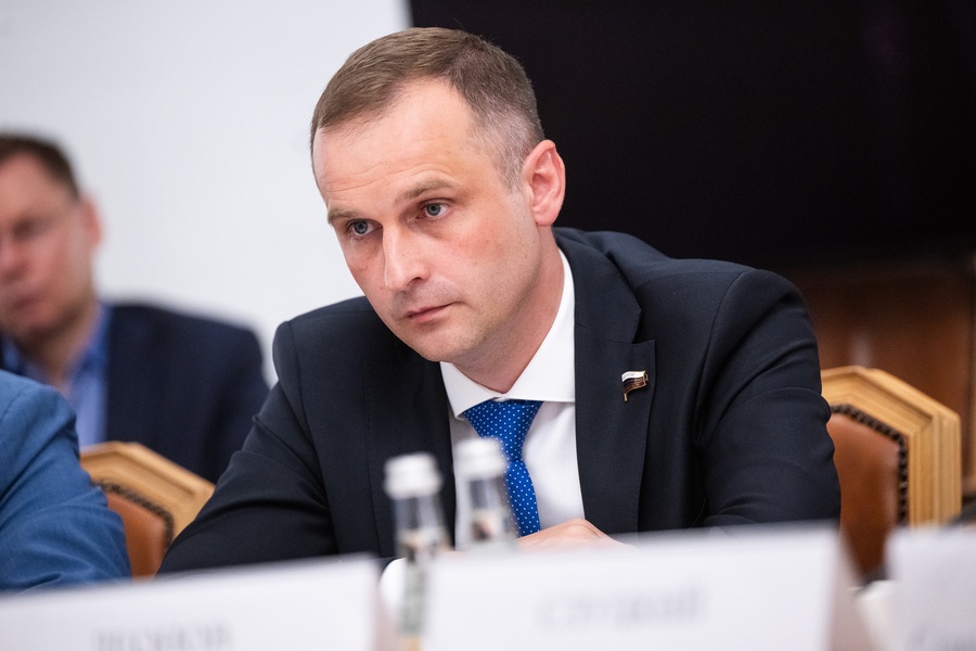 Сергей Леонов предостерег об опасности латексных подушек для аллергиков