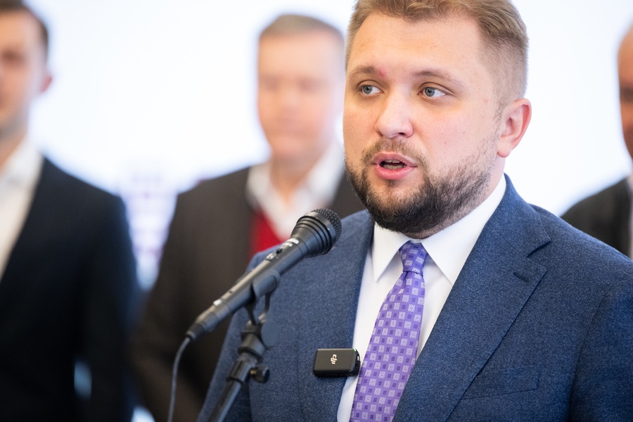 Депутат Чернышов: патриоты готовы забрать памятники нашим солдатам из-за границы