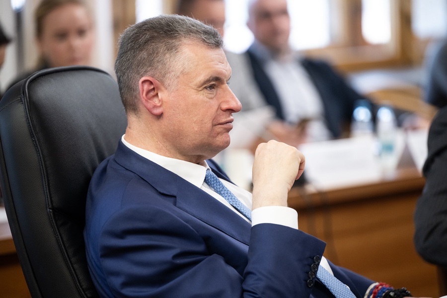 Леонид Слуцкий наградил мальчика из Курской области, который подрывал боеспособность ВСУ