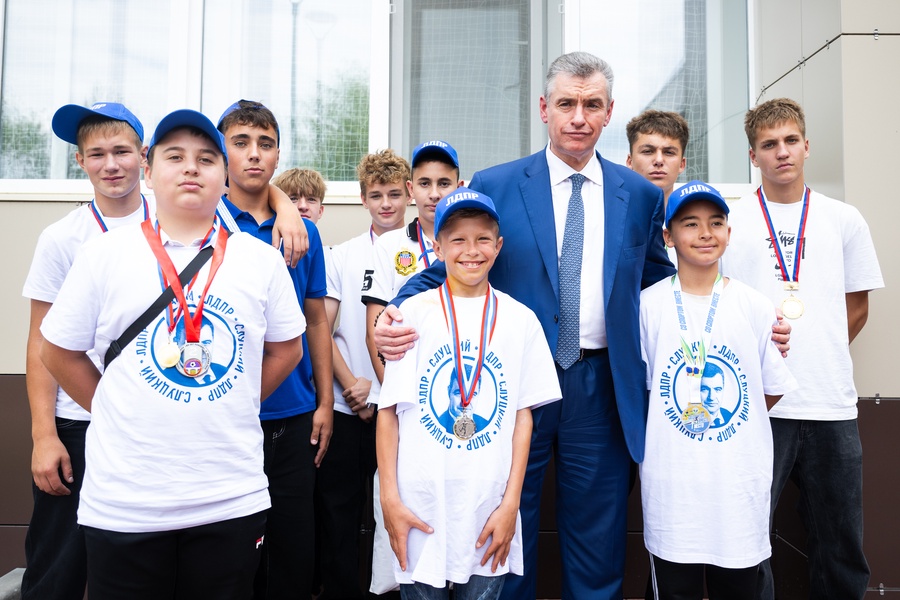 Леонид Слуцкий посетил Мариуполь: Восстановление и поддержка региона в приоритете ЛДПР
