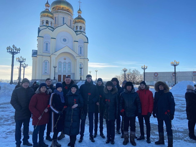 В Хабаровске Бурятское реготделение ЛДПР почтили память День полного снятия блокады Ленинграда 