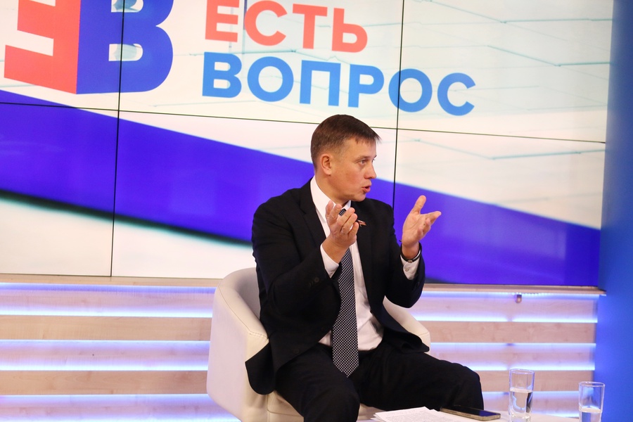 Виталий Пашин: "Почему госкопорация продает квартиры дороже рынка?" 