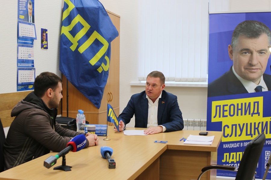 Алексей Беседин: "Проблемы ЖКХ основные в ходе приёма граждан"