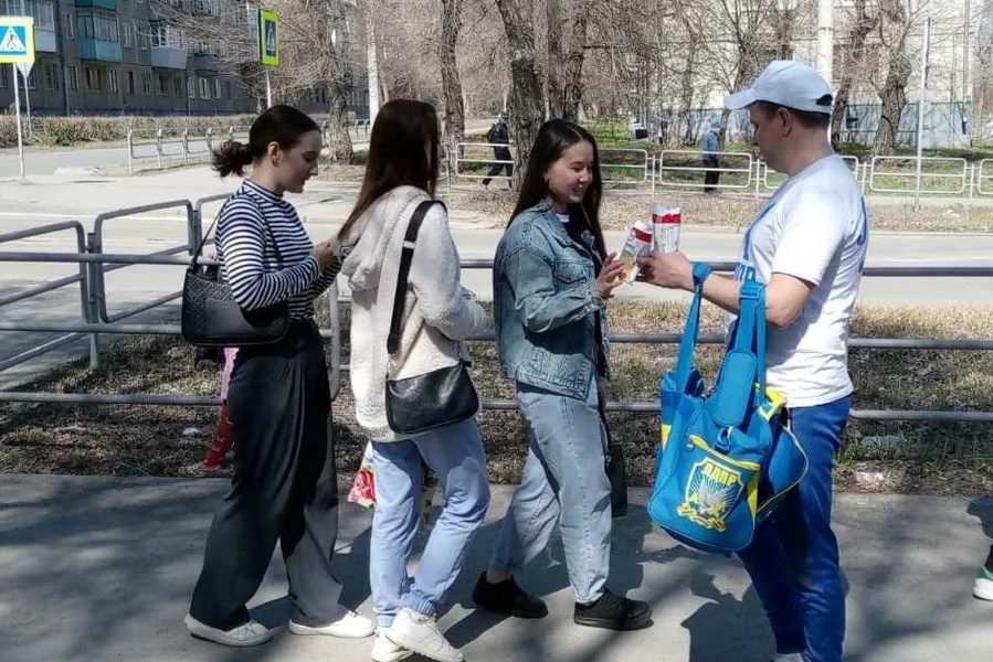 В Магнитогорске в день рождения Жириновского раздали мороженое 