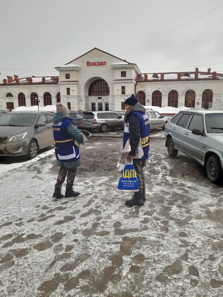 Пикеты активистов ЛДПР в районах Чувашской Республики  продолжаются