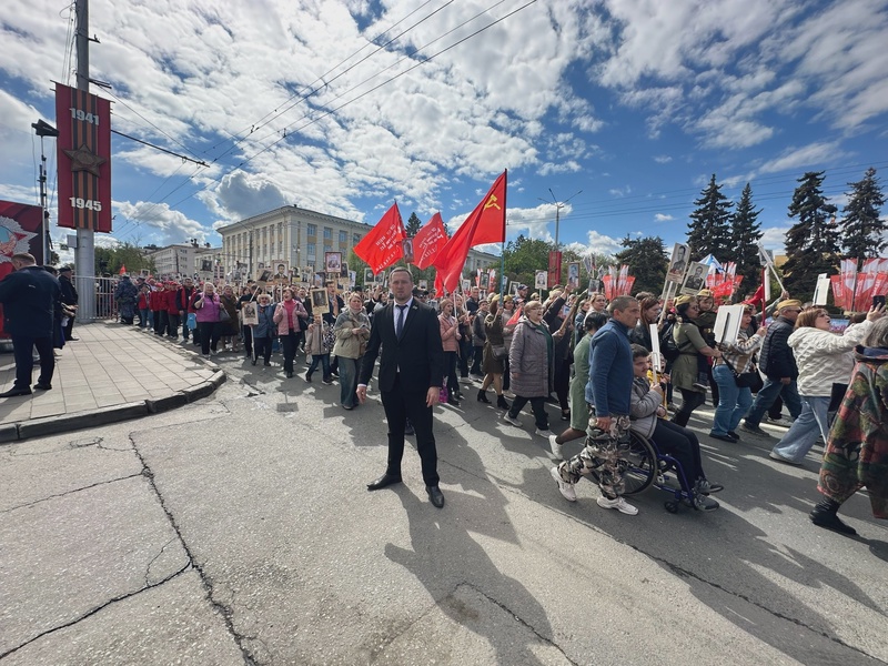 Алексей Сапожников прошел в колонне "Бессмертного полка" 