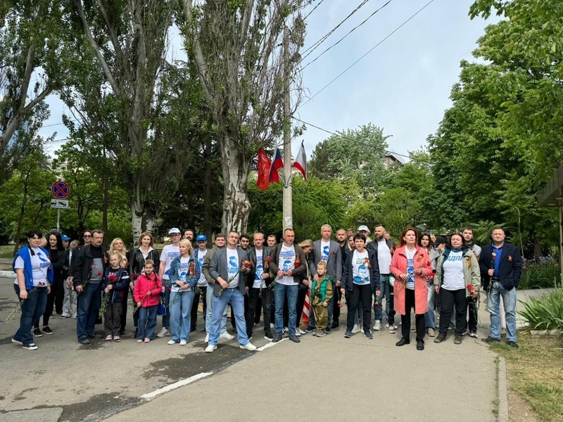 Крымские партийцы поздравляют с Днем Победы!