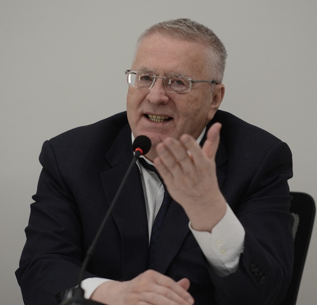 Председатель ЛДПР: наши юристы, журналисты и дипломаты должны стать «зубастее».