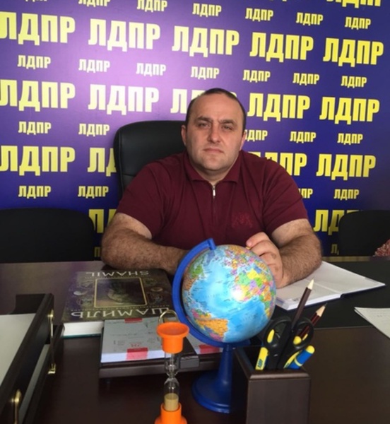 Абдулгамид Абдуллаев поздравил предпринимателей с праздником 