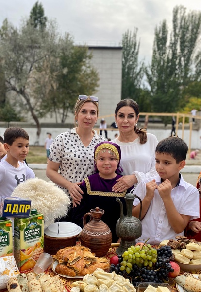 Активисты ЛДПР провели мероприятия, посвященные Дню единства народов Дагестана