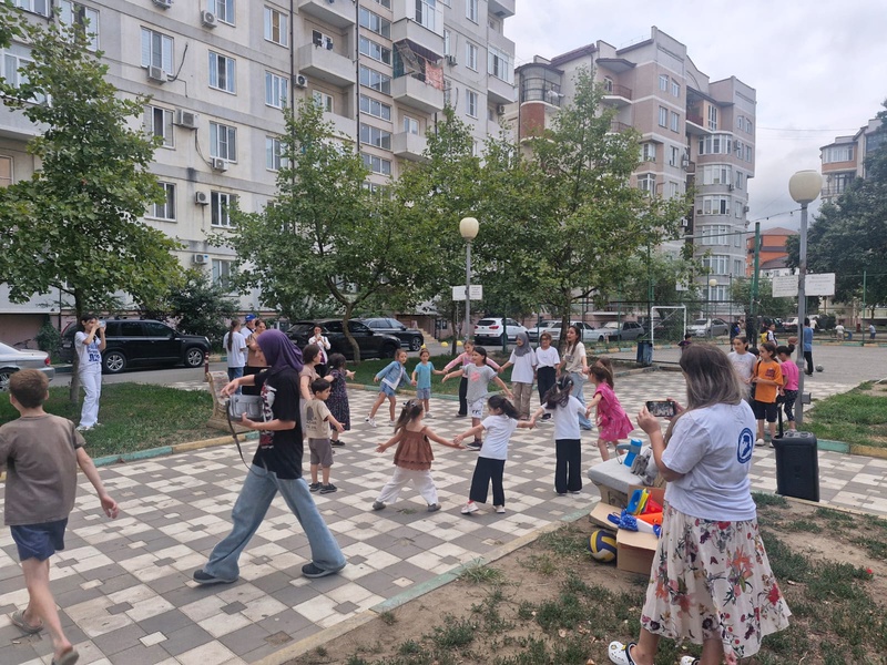 ЛДПР организовала развлекательные мероприятия для детей Махачкалы