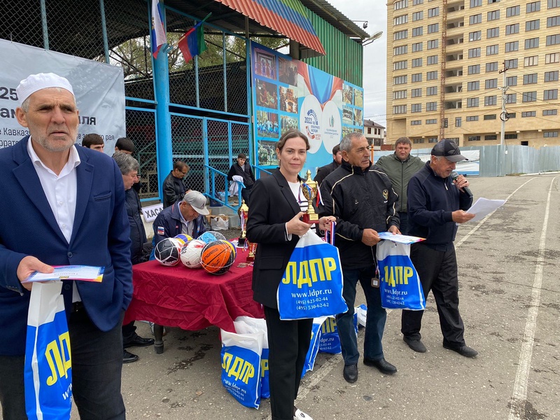 В Хасавюрте прошло первенство города по национальным видам спорта, посвященное 225-летию И.Шамиля