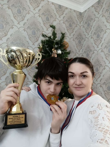 Победой семьи Хиряевых завершился шахматный турнир в Махачкале