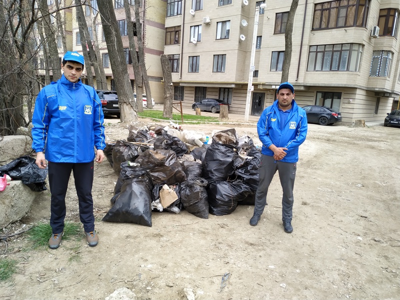 Воскресник в Эльтавском лесу Махачкалы.