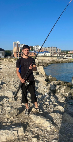 Активисты ЛДПР провели соревнования по рыбной ловле в День рыбака