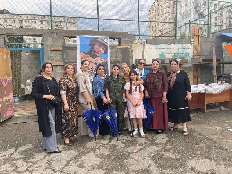 ЛДПР Дагестана чествовала получившую ранение на СВО Айшат Саидову
