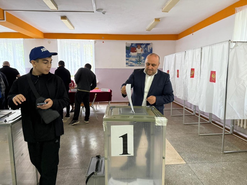 Лидер ЛДПР в Дагестане принял участие в голосовании