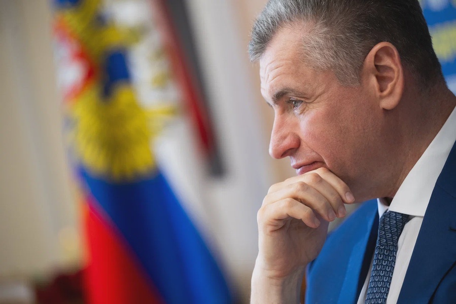 Лидер ЛДПР Леонид Слуцкий выступил в «Известиях» со статьей «Российский капитализм должен служить русскому народу, а не наоборот»