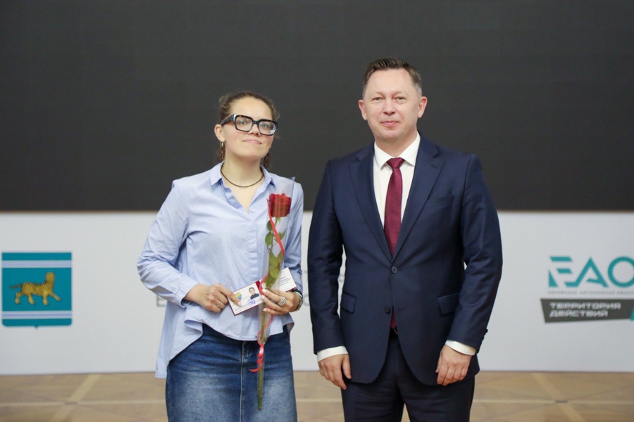 Активистка ЛДПР вошла в обновленный состав Общественной молодёжной палаты ЕАО