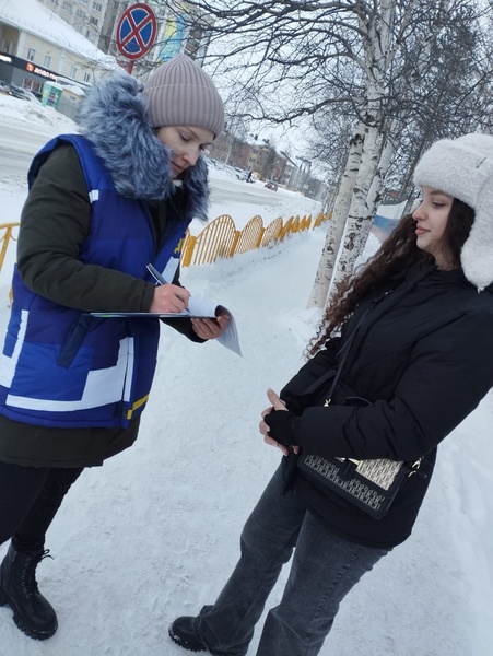 В Мегионе актив ЛДПР продолжает проводить одиночные пикеты