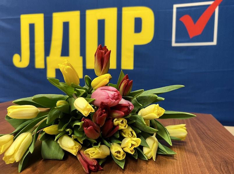 Поздравляем с днём рождения координатора Кореновского местного отделения – Живалеву Светлану Петровну!