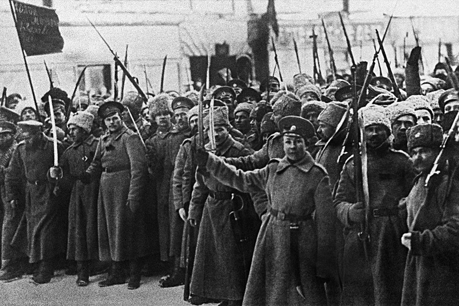 Окно в историю: в 1917 году в России произошла Октябрьская революция 