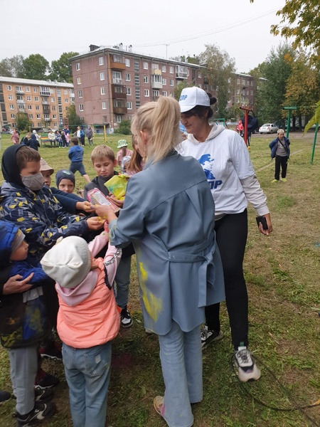 В Ангарске прошёл детский праздник двора, организованный активистами ЛДПР